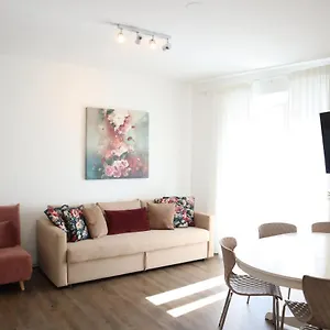 Apstay I Free Parking I Self Check-in Holiday home